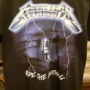 חולצה שחורה מטאליקה Ride The Lightning