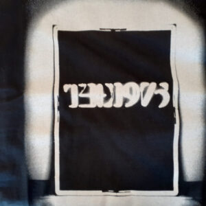 ⁦חולצה שחורה The 1975 מידה L⁩ – תמונה ⁦2⁩