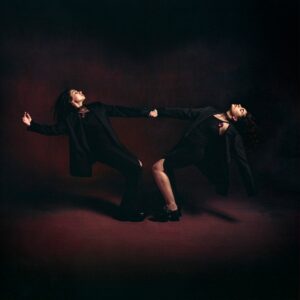 Alessia Cara – Love & Hyperbole